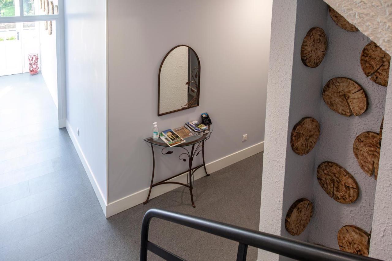 Ferienwohnung La Batisse L'Arbre Beige Le Petit-Abergement Exterior foto